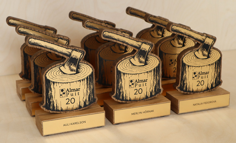 auhindade tellimine ja karikate valmistamine