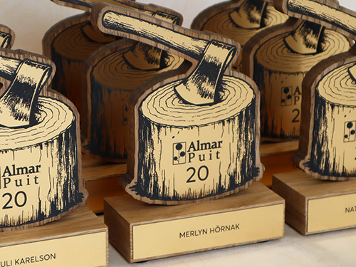 auhinna karikas - puidust karikad