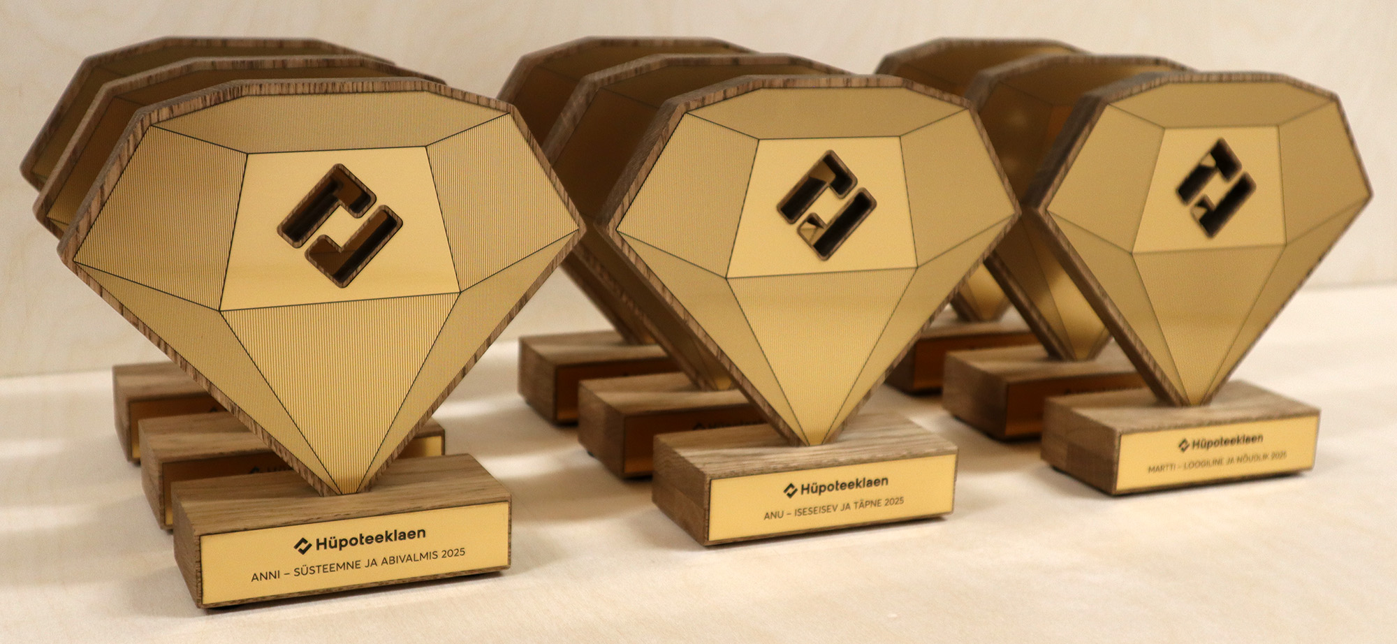 karikate tellimine ja valmistamine - klaasist karikad - karikad - auhinnad